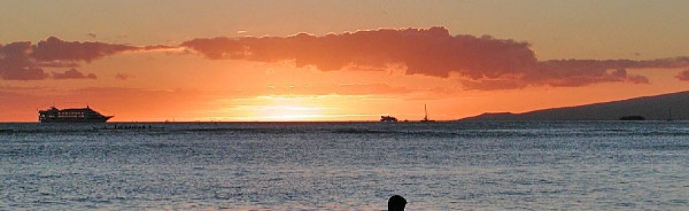 Boaters, swimmers, and water sports lovers enjoy Kaimana Beach.